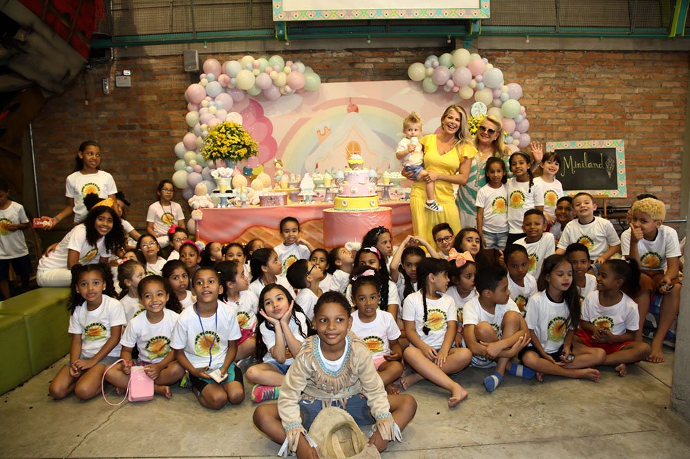 Ação social da Self Protection em parceria com a ONG Floresce